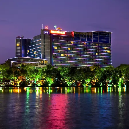 Lijiang Waterfall Hotel Guilin-3